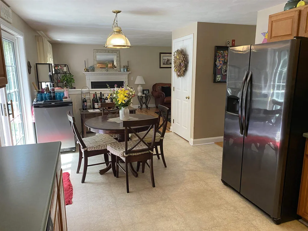 34 Ladyslipper Drive Newmarket NH 03857
