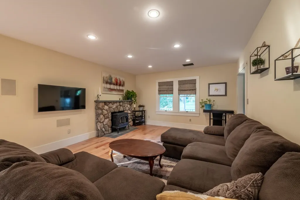 274 Washington Road Goshen NH 03752