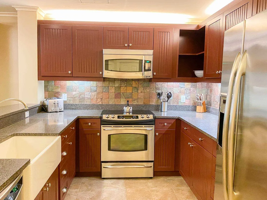 639/641 Jackson Gore Bixby House Ludlow VT 05149