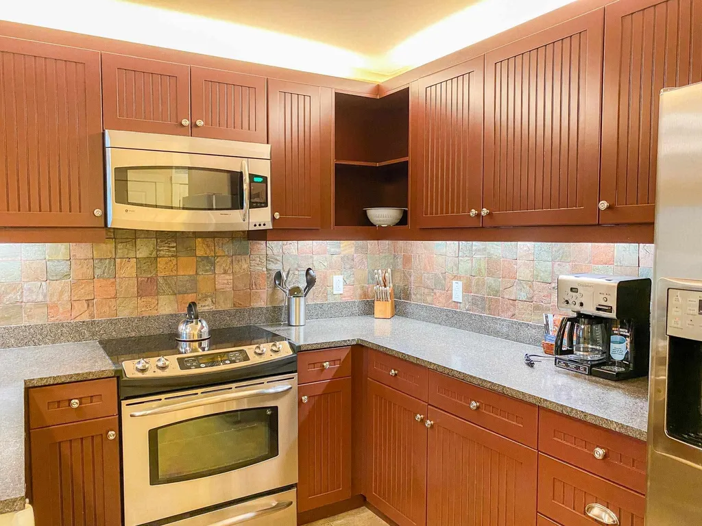 639/641 Jackson Gore Bixby House Ludlow VT 05149