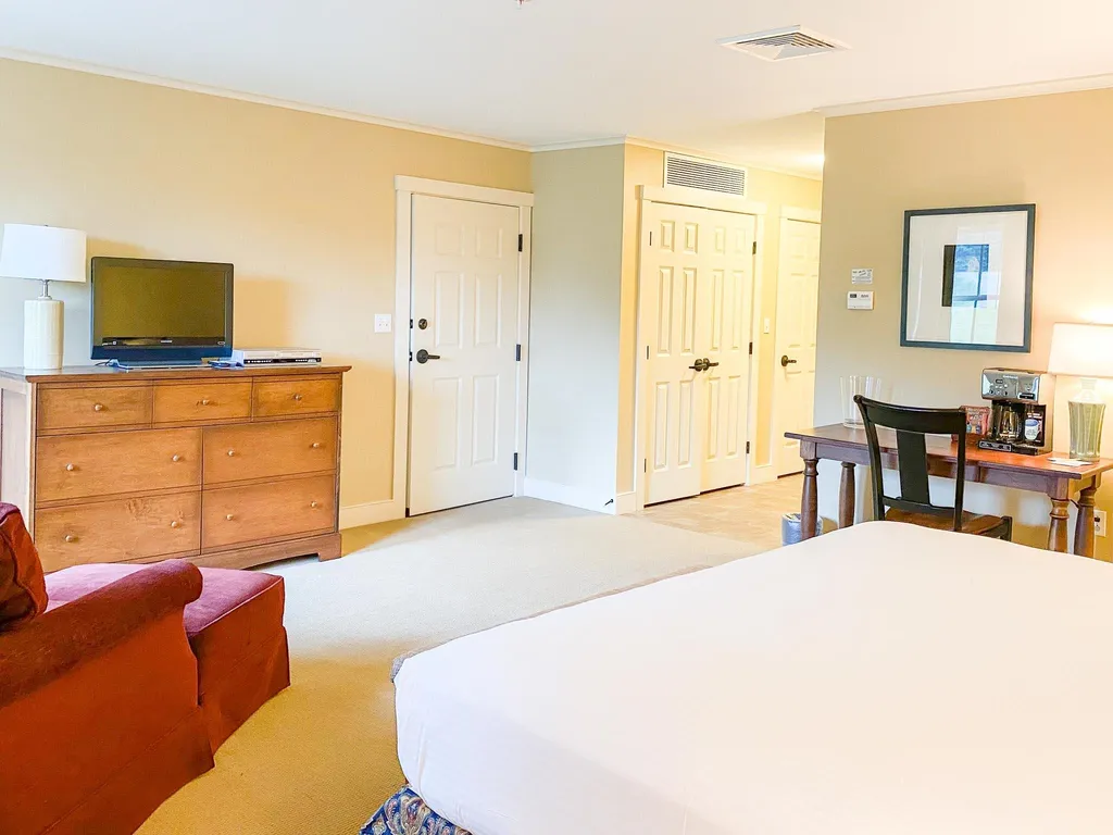 639/641 Jackson Gore Bixby House Ludlow VT 05149