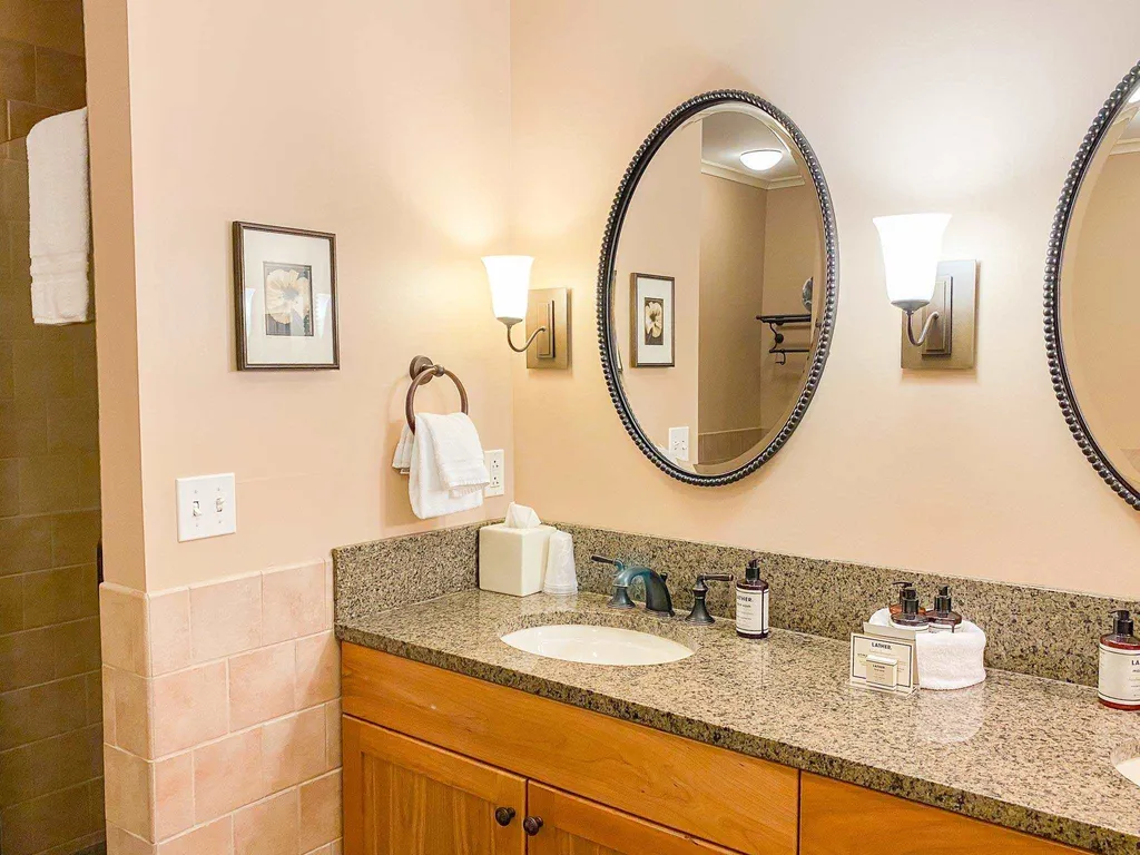 639/641 Jackson Gore Bixby House Ludlow VT 05149