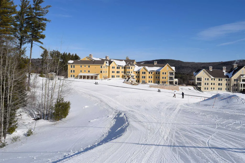 639/641 Jackson Gore Bixby House Ludlow VT 05149