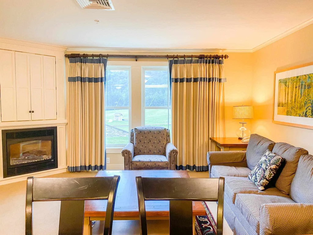 639/641 Jackson Gore Bixby House Ludlow VT 05149