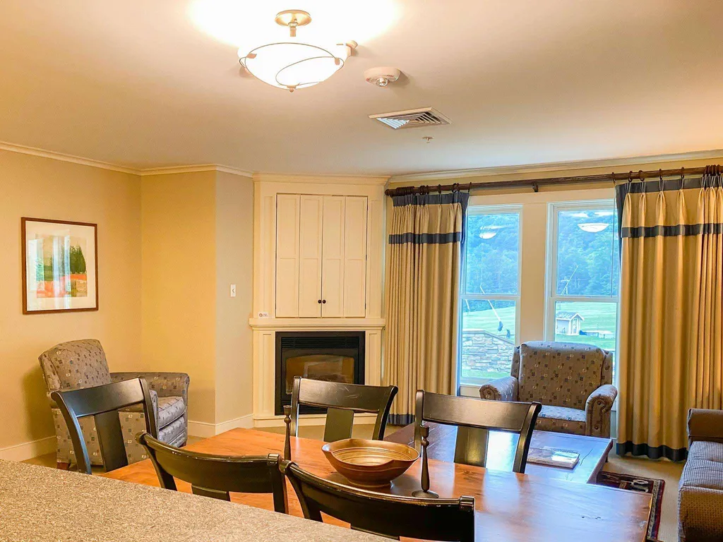 639/641 Jackson Gore Bixby House Ludlow VT 05149