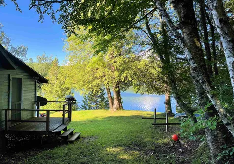 90 Camp Road Peacham VT 05862