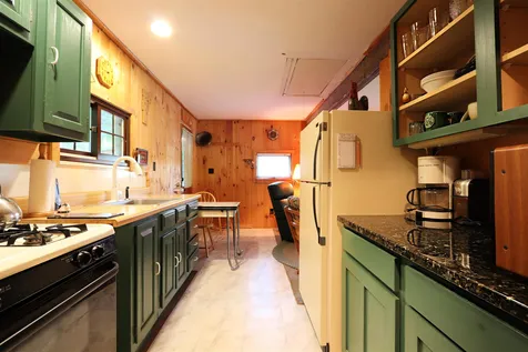 90 Camp Road Peacham VT 05862