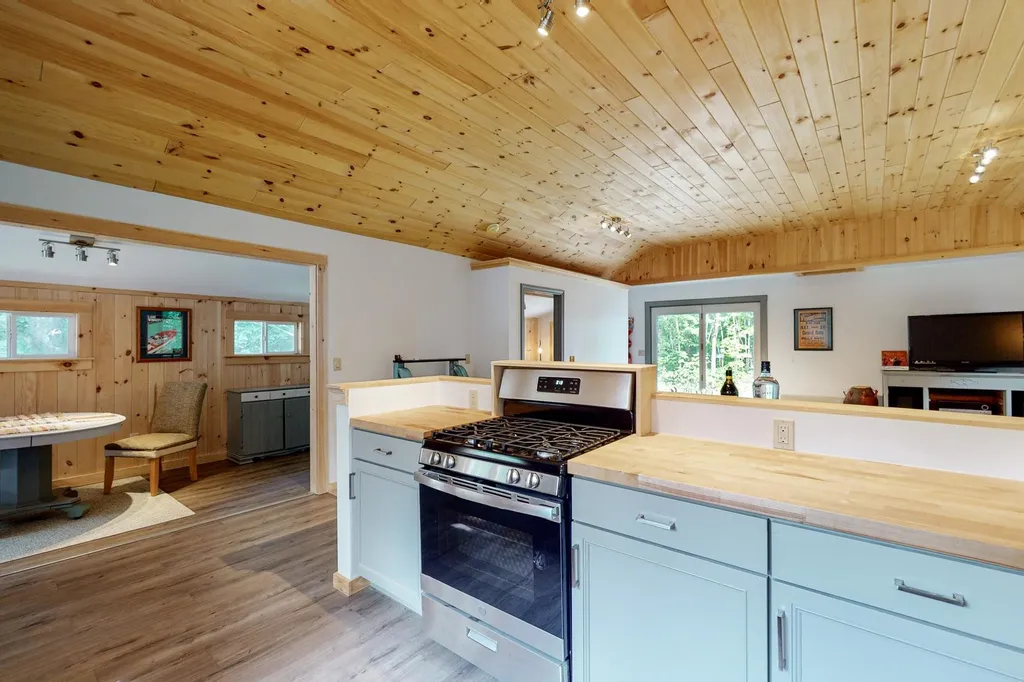 274 Pine Hill Road Wolfeboro NH 03894