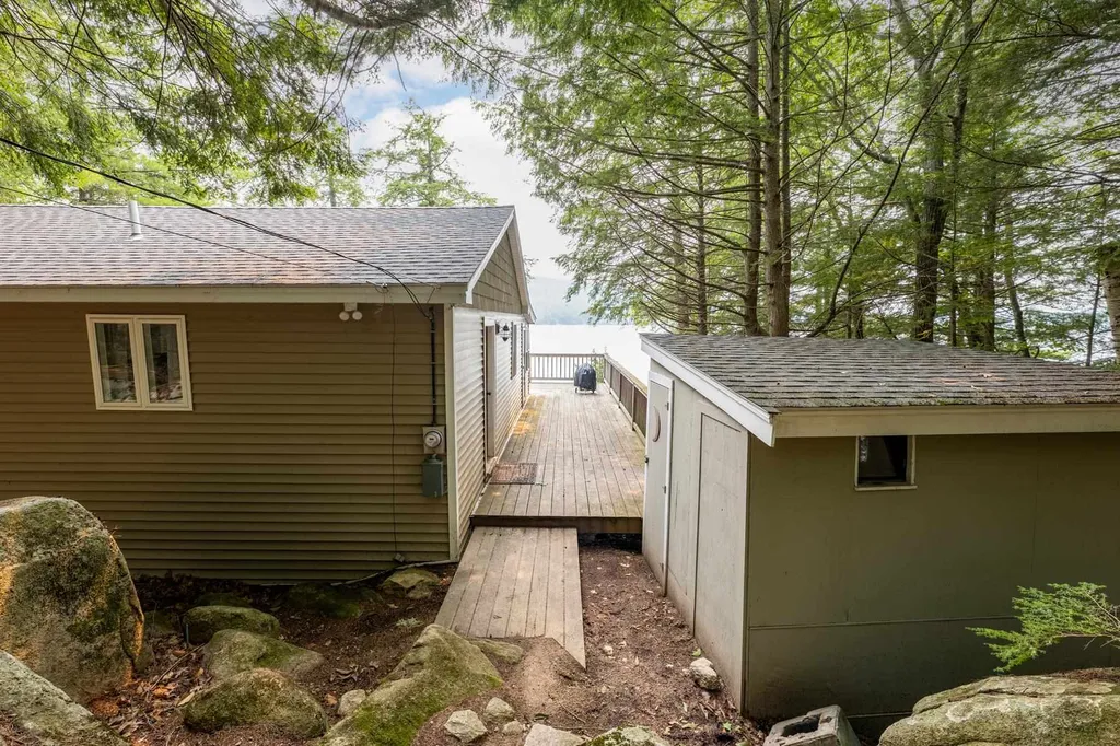 12 Brightwaters Drive New Durham NH 03855