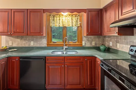 209 Hidden Pines Circle Richmond VT 05477