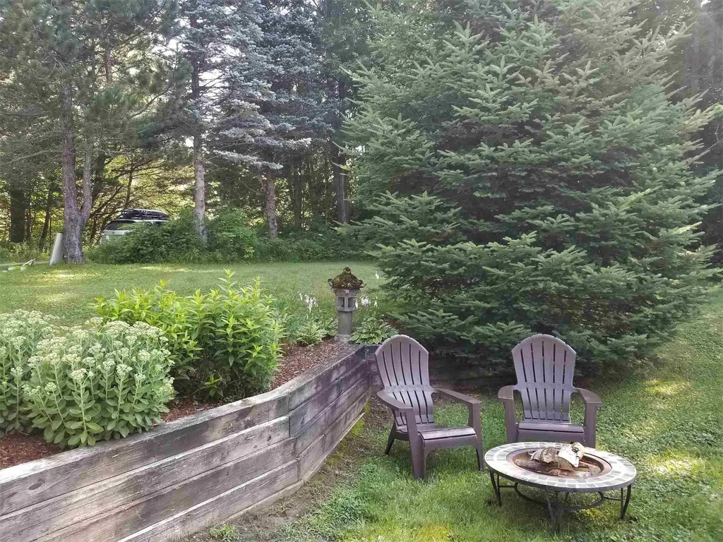 83 Kathy Meyer Road Warren VT 05674