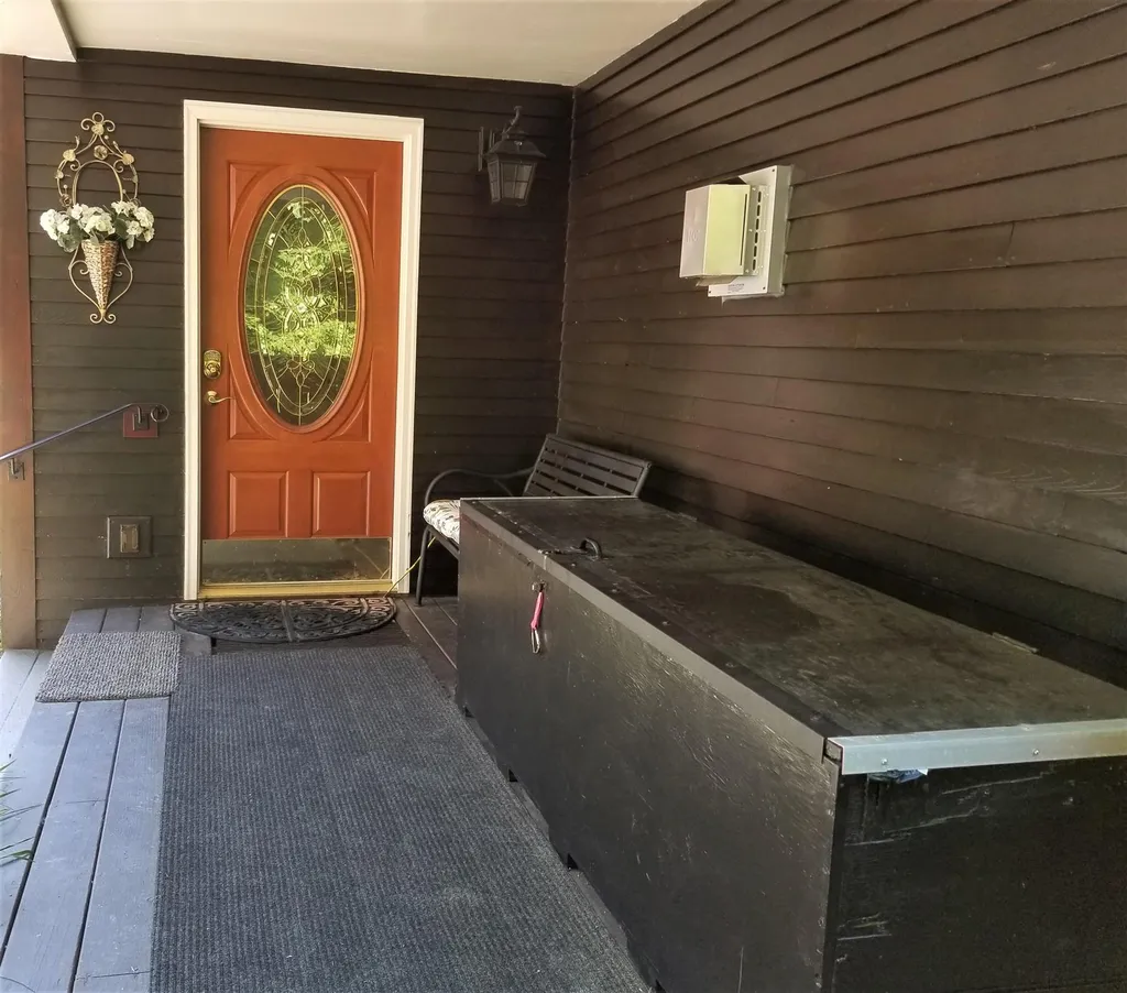 83 Kathy Meyer Road Warren VT 05674