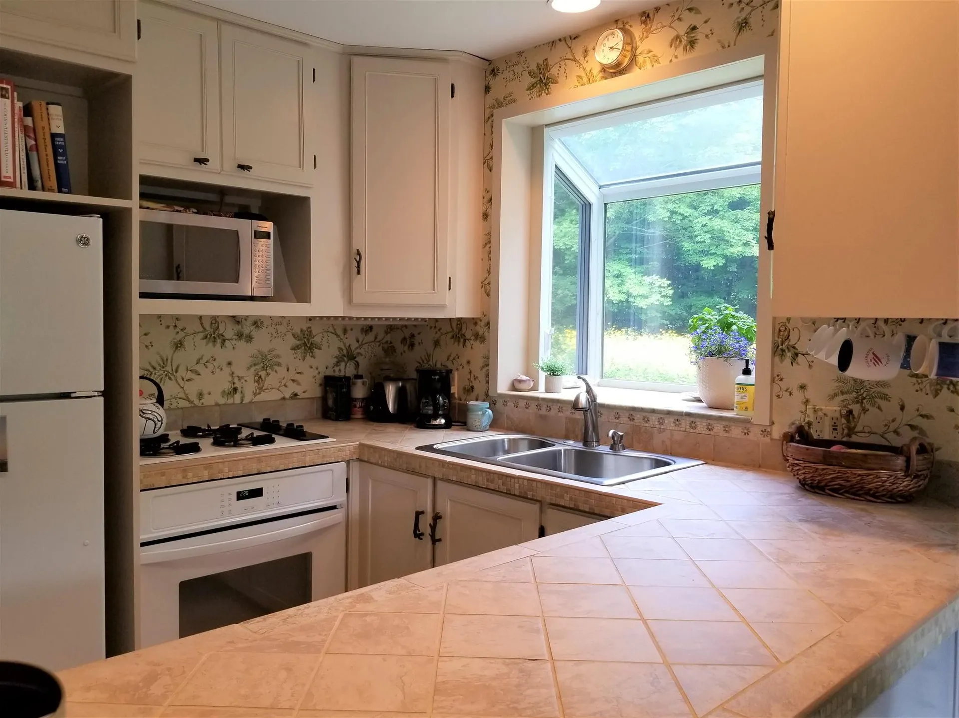 83 Kathy Meyer Road Warren VT 05674