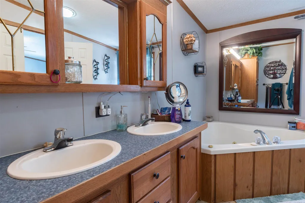 13 Cattail Place Rochester NH 03868