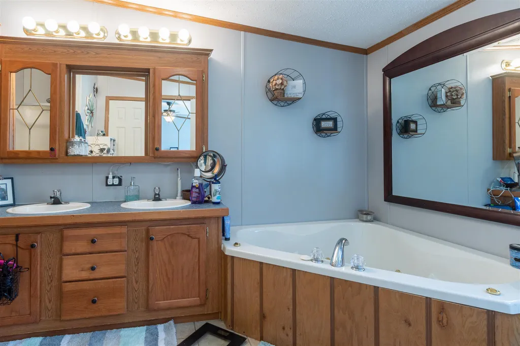 13 Cattail Place Rochester NH 03868