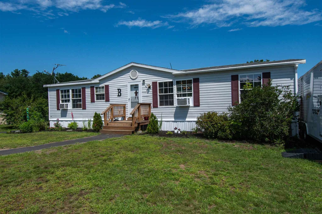 13 Cattail Place Rochester NH 03868