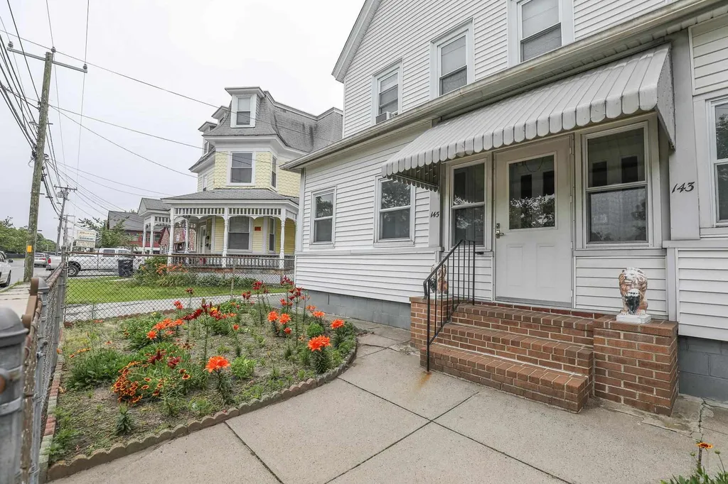 143-145 West Hollis Street Nashua NH 03060