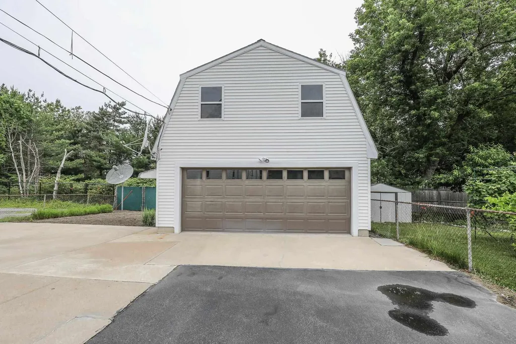 143-145 West Hollis Street Nashua NH 03060