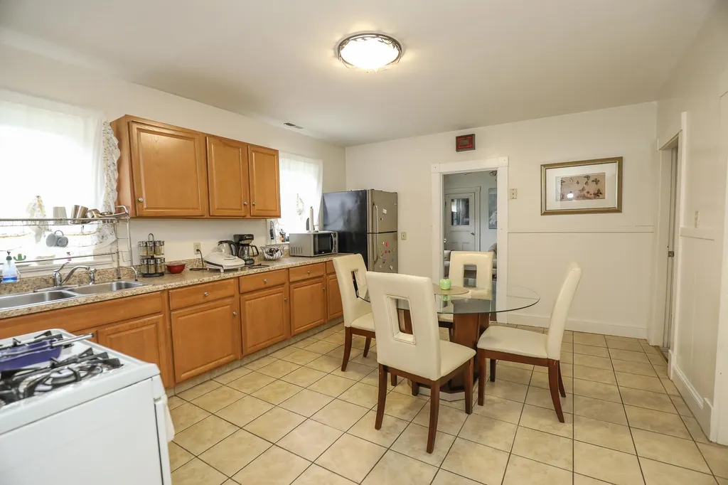 143-145 West Hollis Street Nashua NH 03060