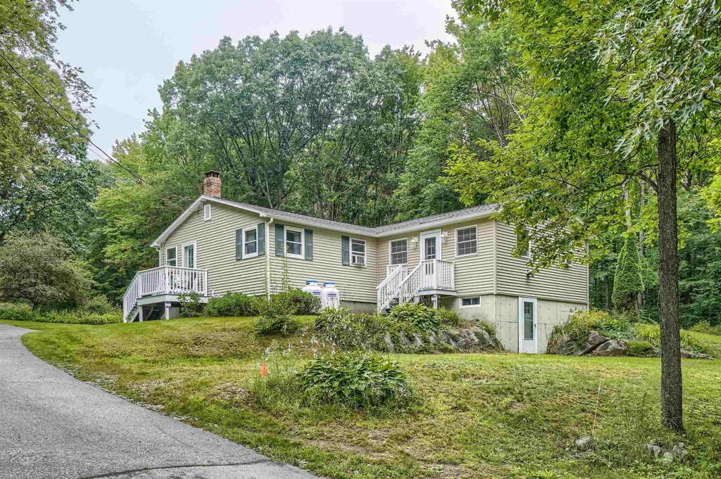 30 Queen Street Boscawen NH 03303