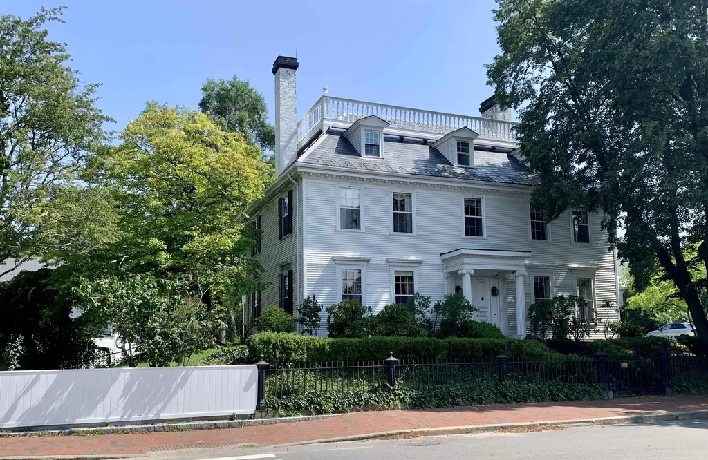 179 Pleasant Street Portsmouth NH 03801