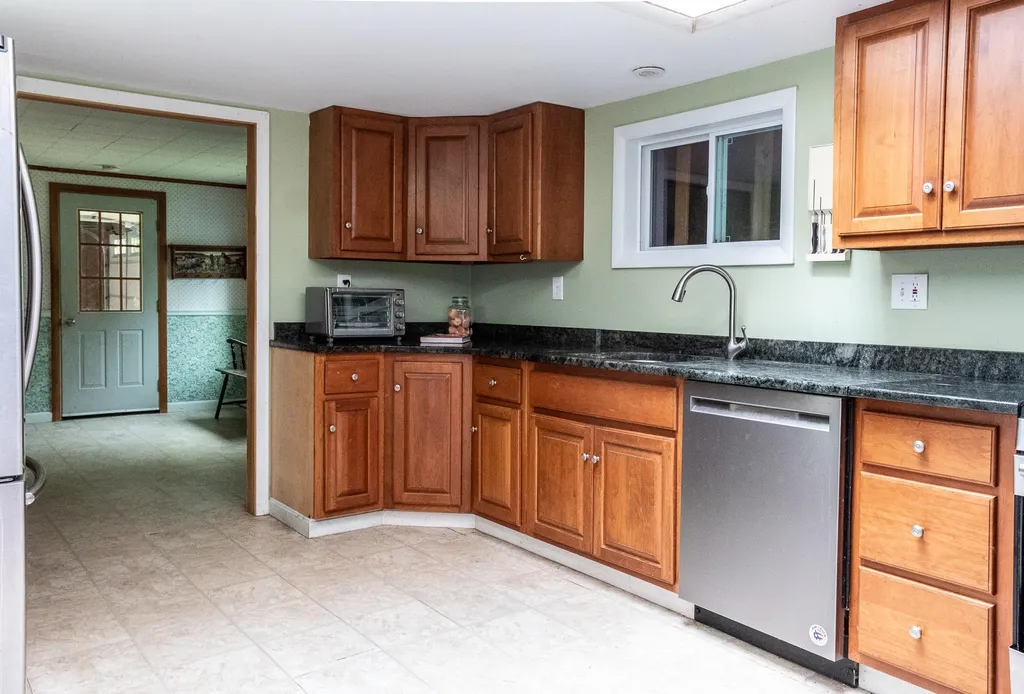172 Cross Road Strafford NH 03884