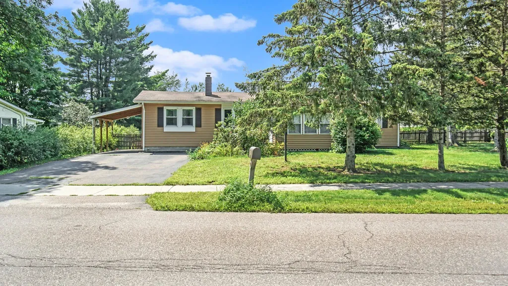 39 Villemaire Lane Milton VT 05468