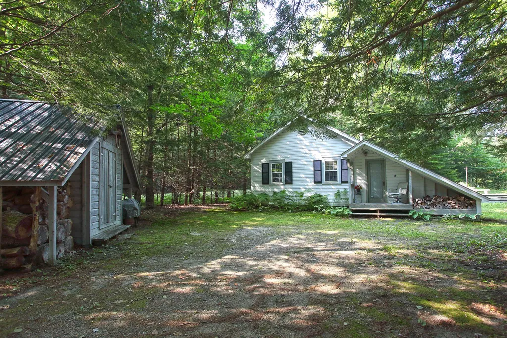 1543 Vt Route 100 South Jamaica VT 05343