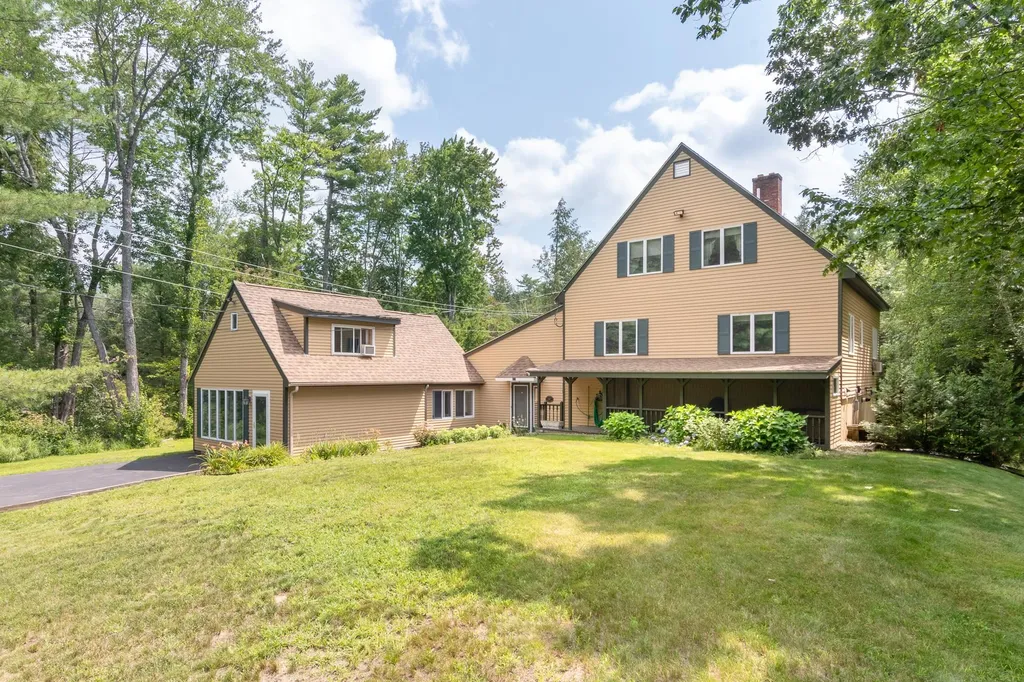 287 Paradise Drive Moultonborough NH 03254
