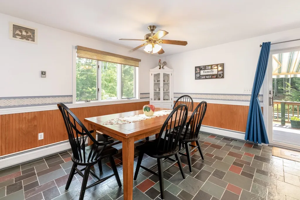 287 Paradise Drive Moultonborough NH 03254