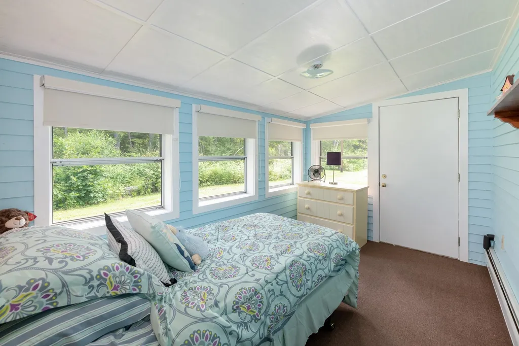 287 Paradise Drive Moultonborough NH 03254