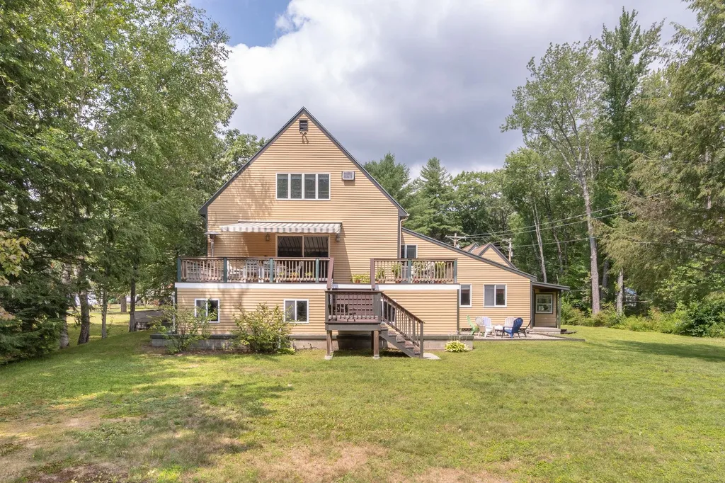287 Paradise Drive Moultonborough NH 03254