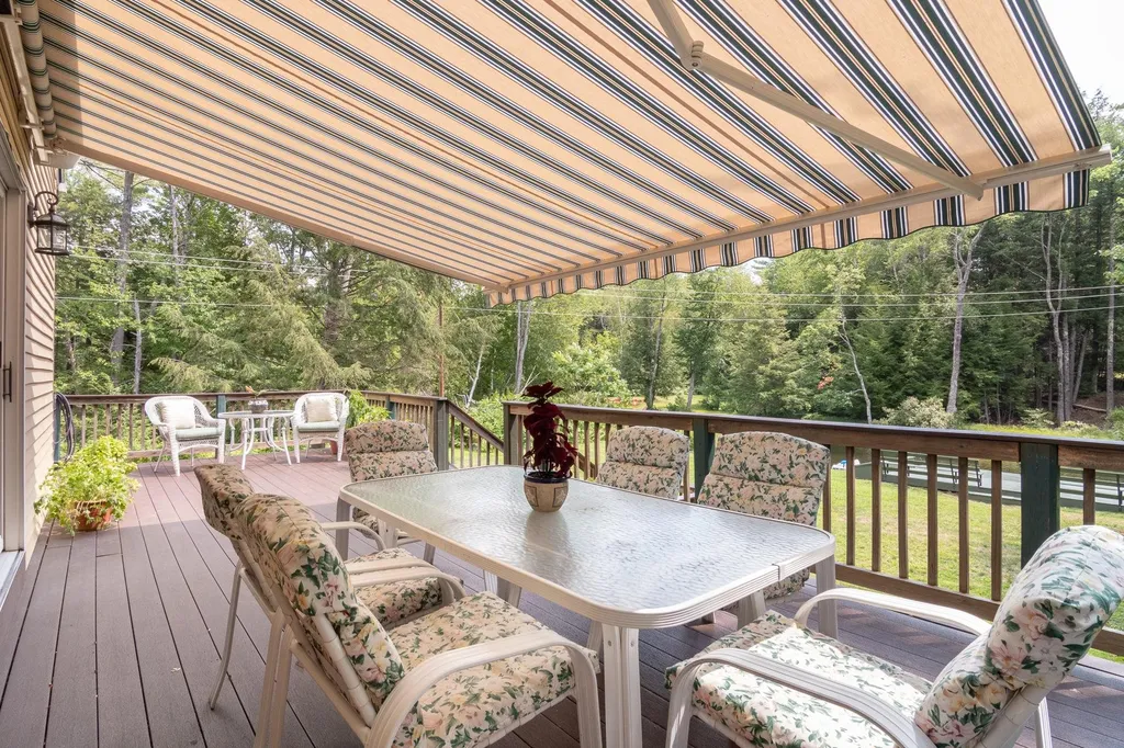 287 Paradise Drive Moultonborough NH 03254