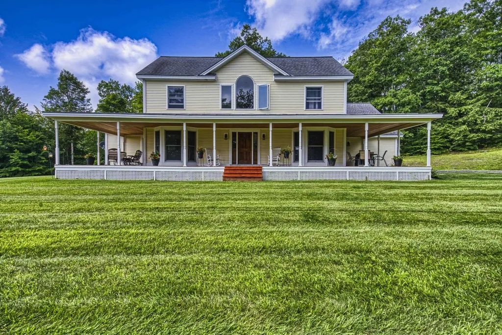 165 Owls Nest Drive Hartford VT 05001