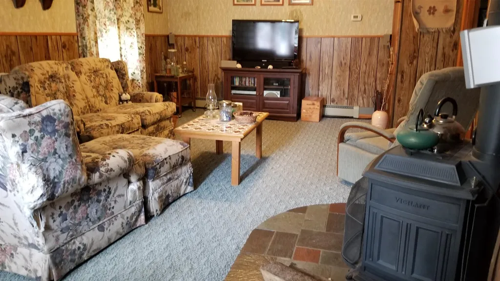 709 Main Street Claremont NH 03743