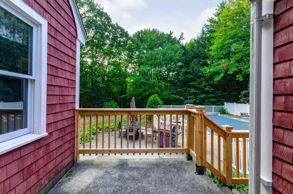 12 Ridgewood Drive Bow NH 03304