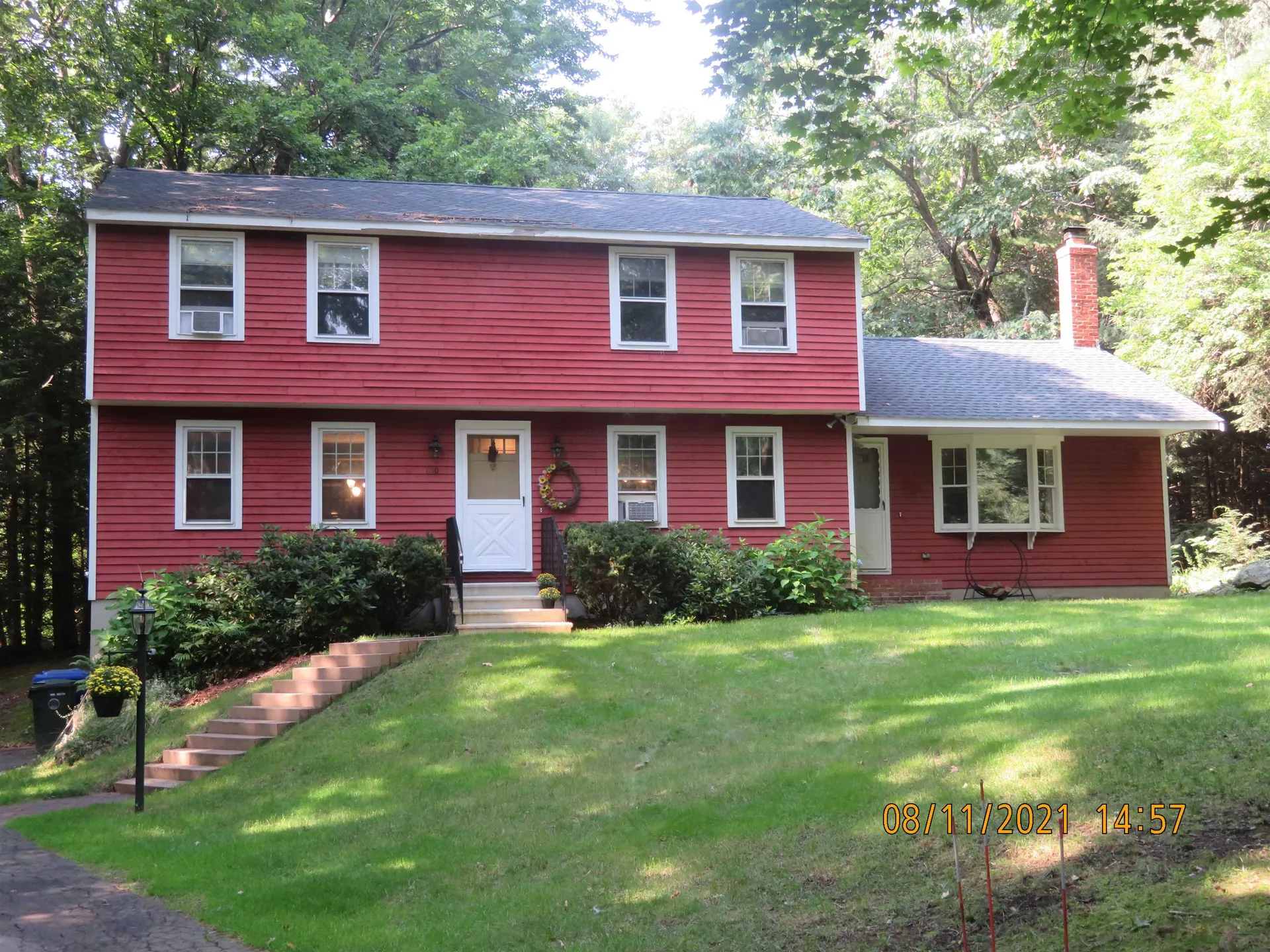 10 Victoria Drive Londonderry NH 03053