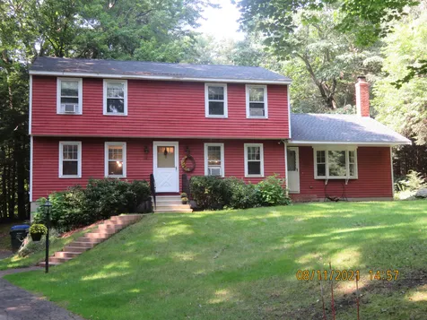 10 Victoria Drive Londonderry NH 03053