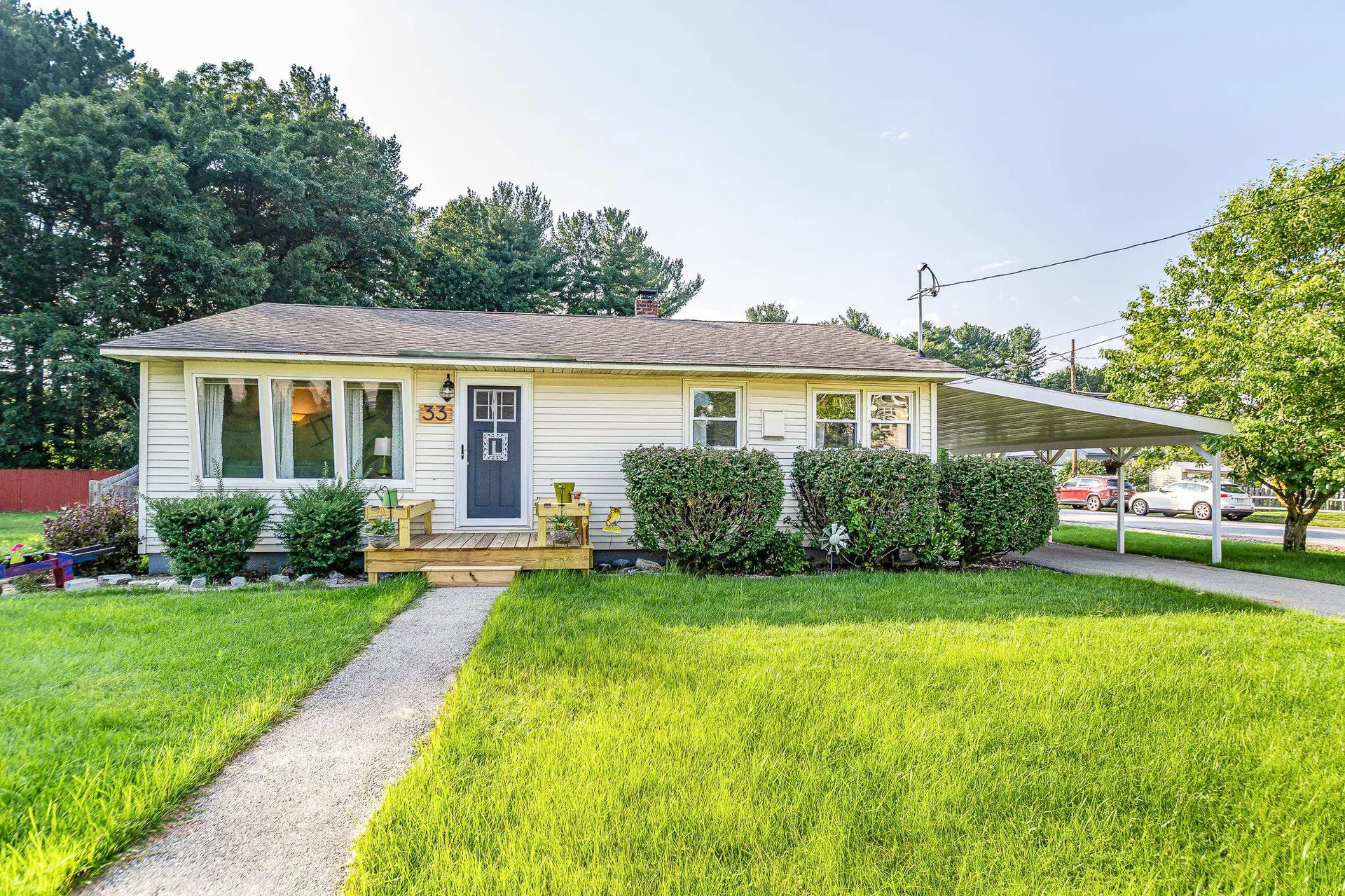 33 Victor Avenue Nashua NH 03060