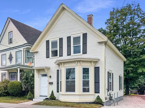 15 Sheridan Avenue Rochester NH 03867