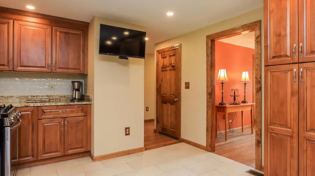6 Kennedy Drive Pelham NH 03076