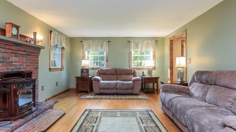 6 Kennedy Drive Pelham NH 03076