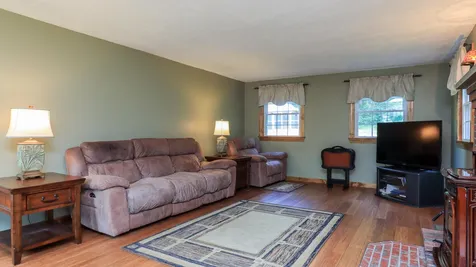 6 Kennedy Drive Pelham NH 03076