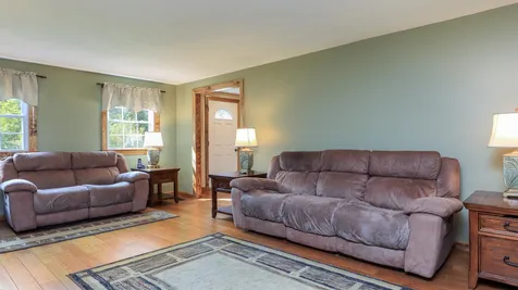 6 Kennedy Drive Pelham NH 03076
