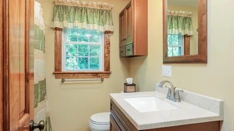 6 Kennedy Drive Pelham NH 03076