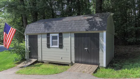 6 Kennedy Drive Pelham NH 03076