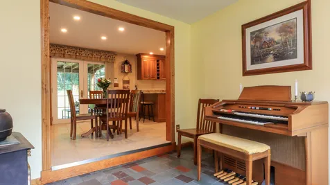 6 Kennedy Drive Pelham NH 03076