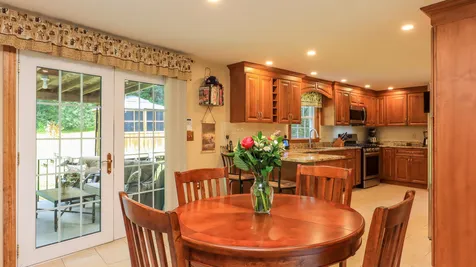 6 Kennedy Drive Pelham NH 03076