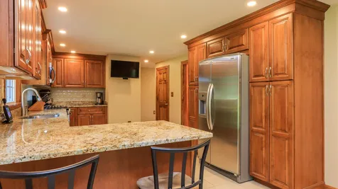 6 Kennedy Drive Pelham NH 03076