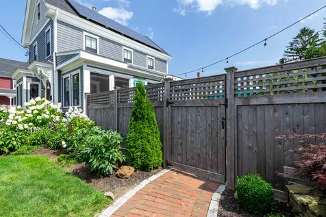 161 Thornton Street Portsmouth NH 03801